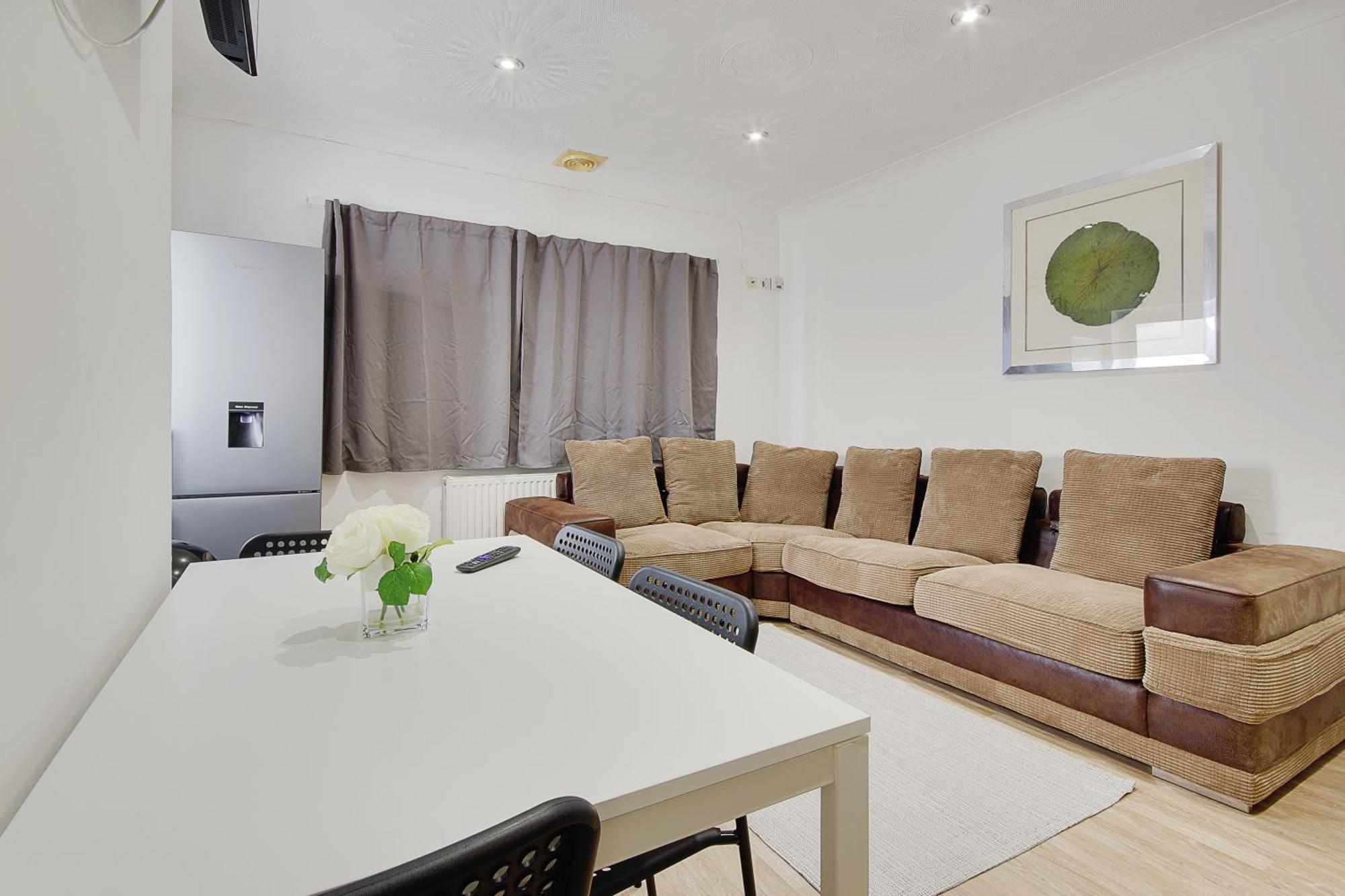 בורנמות' Serenity Hotel מראה חיצוני תמונה