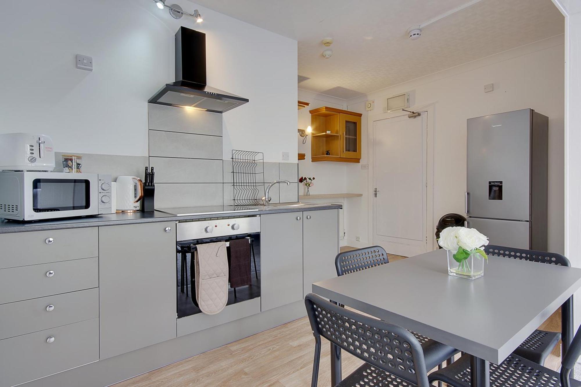 בורנמות' Serenity Hotel מראה חיצוני תמונה