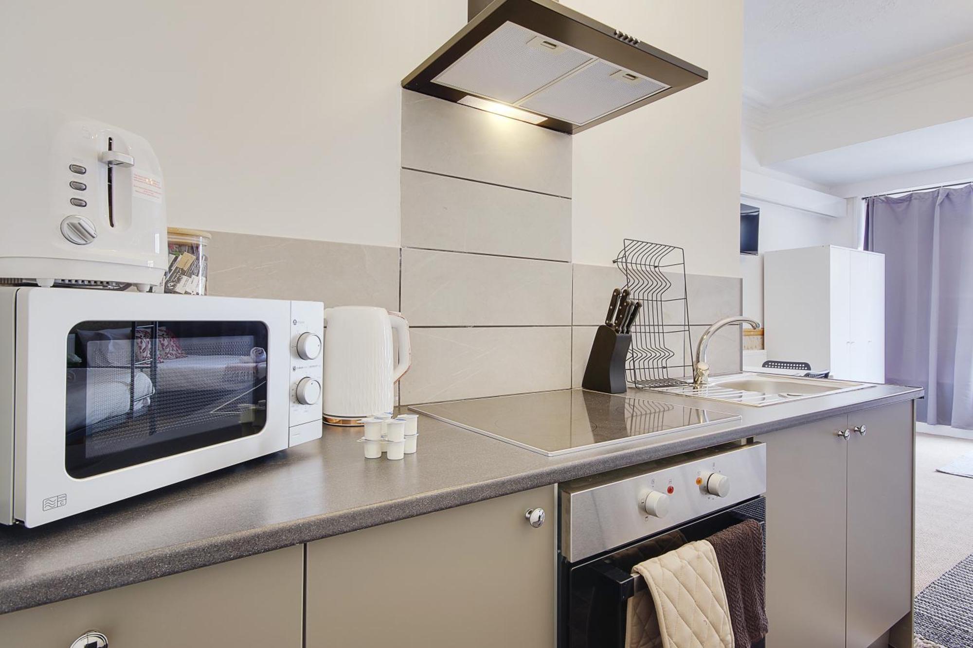 בורנמות' Serenity Hotel מראה חיצוני תמונה