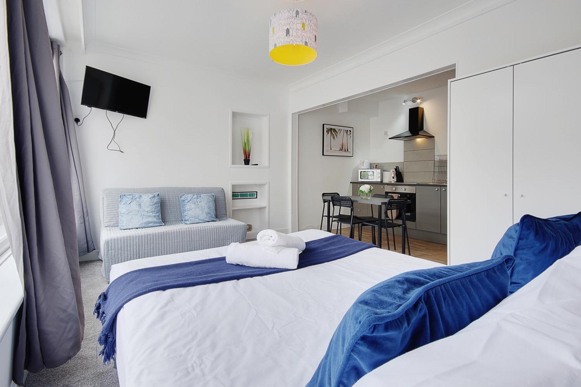 בורנמות' Serenity Hotel מראה חיצוני תמונה