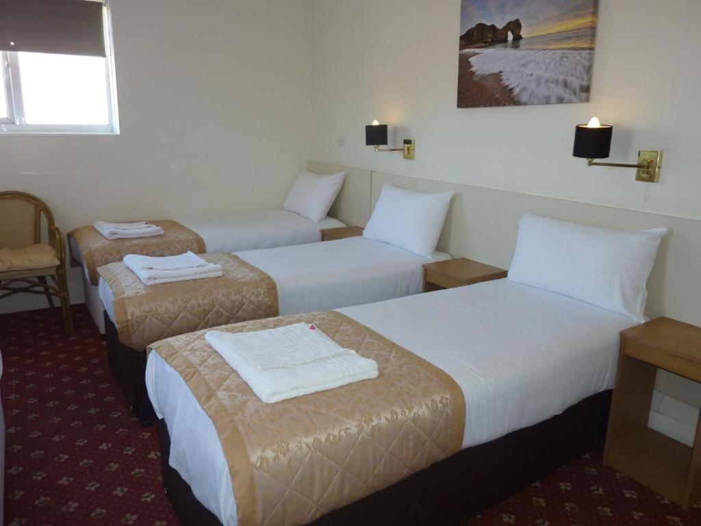 בורנמות' Serenity Hotel מראה חיצוני תמונה